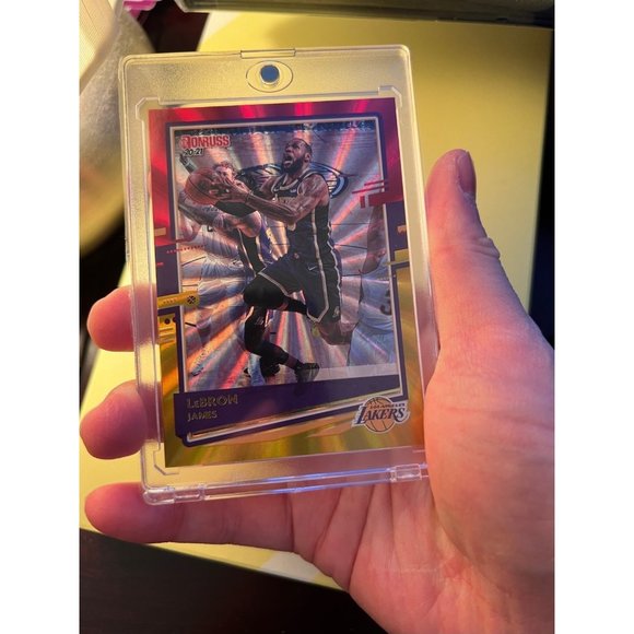 2020-21 Panini Donruss #12 LeBron James Red Yellow Laser Parallel - Picture 1 of 2